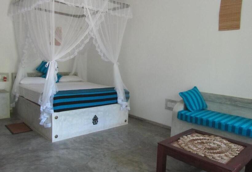 Deluxe Zimmer, No Name Rest