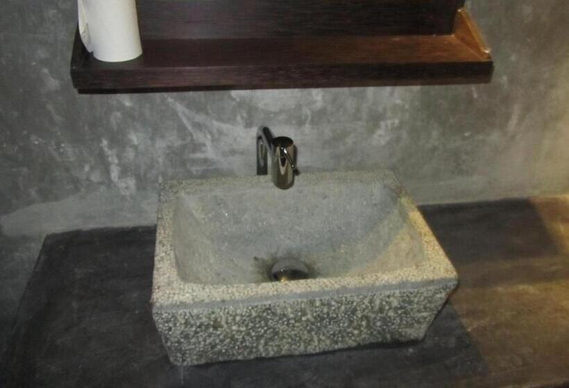 Deluxe Zimmer, No Name Rest