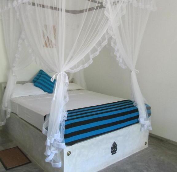 Deluxe Zimmer, No Name Rest