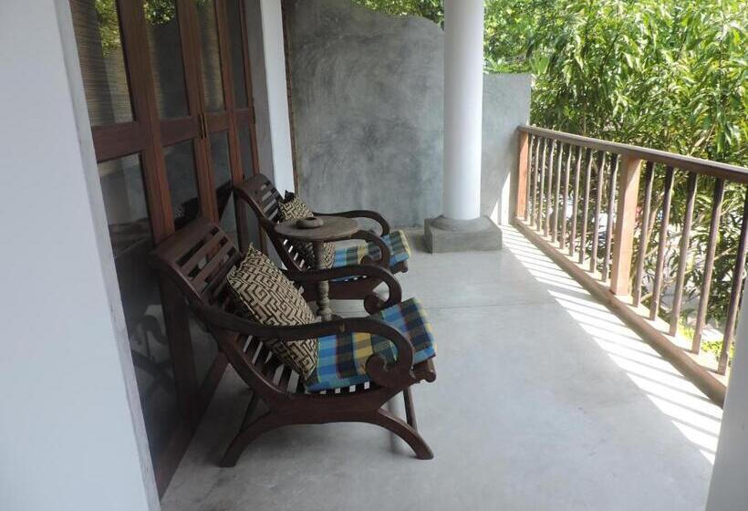 Familienzimmer, No Name Rest