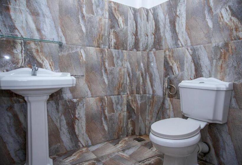 Familienzimmer, No Name Rest