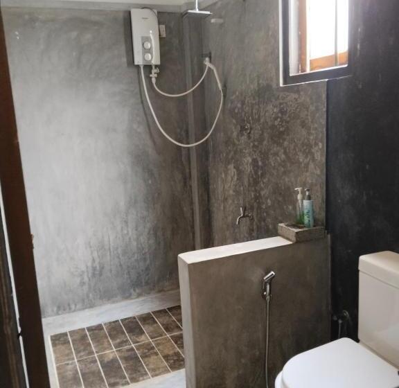 Deluxe Zimmer, No Name Rest