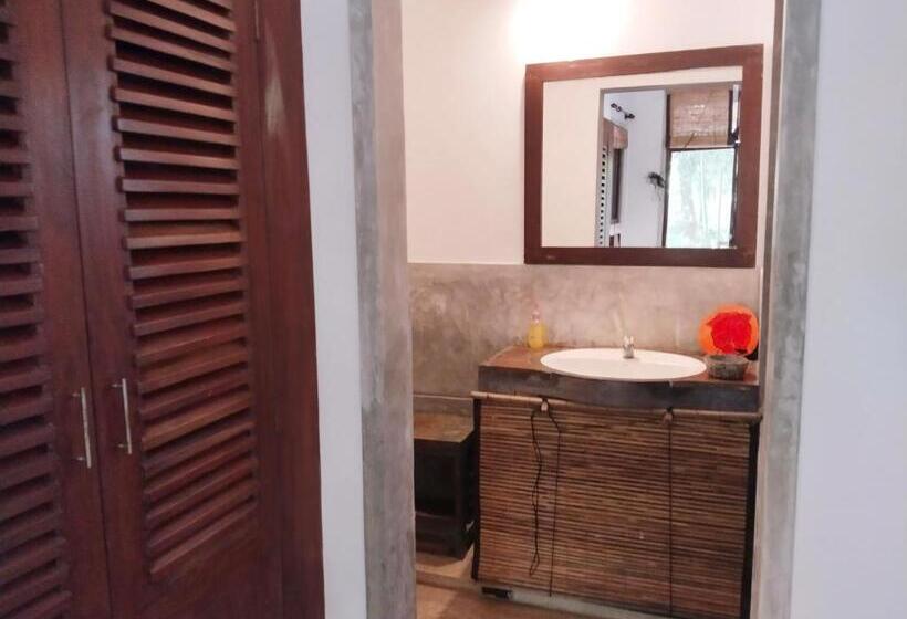 Familienzimmer, No Name Rest