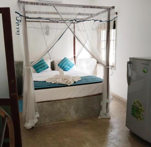 Familienzimmer, No Name Rest