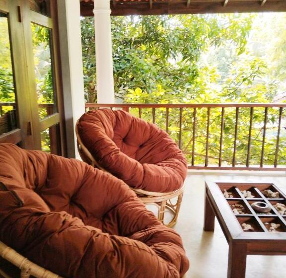 Familienzimmer, No Name Rest