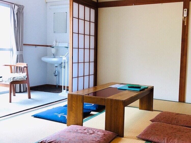 غرفة عائلية, Harukaze No Yado