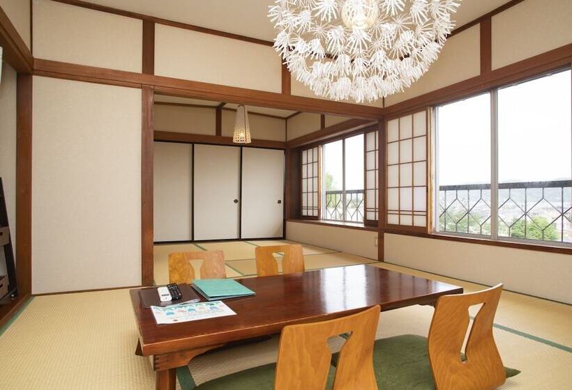 غرفة عائلية, Harukaze No Yado