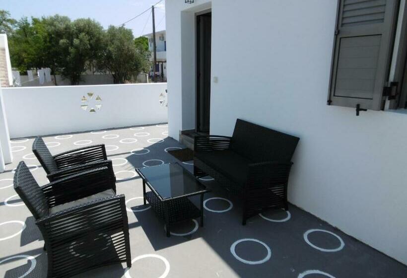 스탠다드 룸, Skyros Panorama Studios