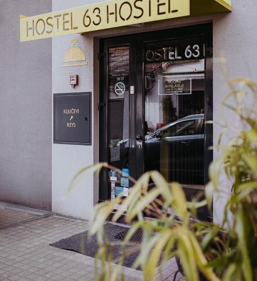 带阳台标准四人间, Private Rooms At Hostel63