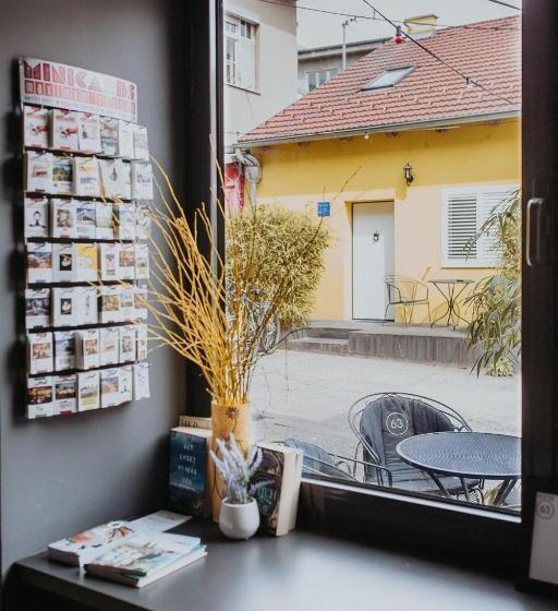 חדר סטנדרט לארבעה, Private Rooms At Hostel63