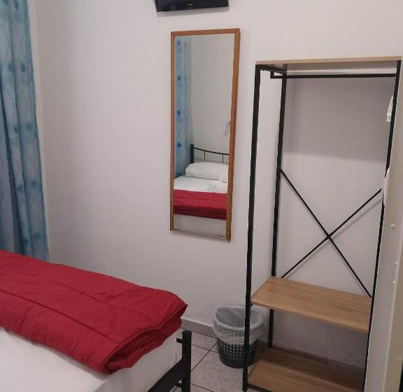 스탠다드 룸, Ikaros