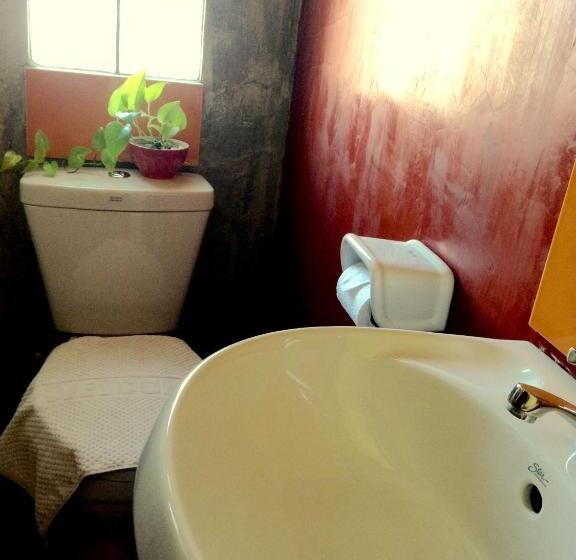 标准间, Baan Jaru