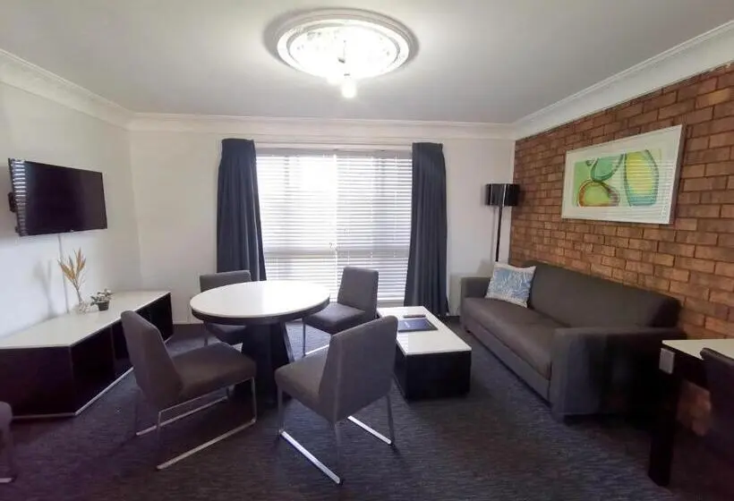 آپارتمان 3 خوابه, Leichhardt Motor Inn