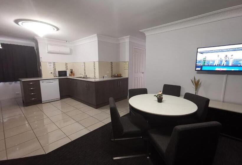 דירת שלושה חדרים, Leichhardt Motor Inn