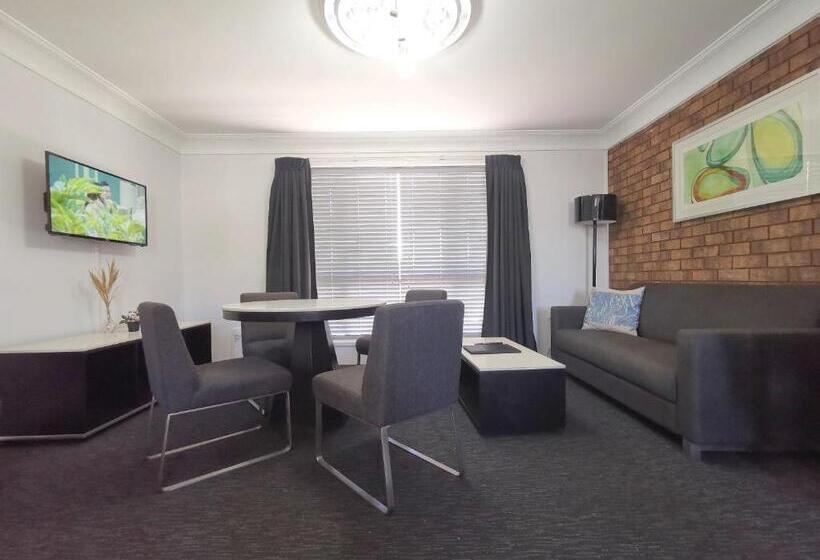 דירת שלושה חדרים, Leichhardt Motor Inn