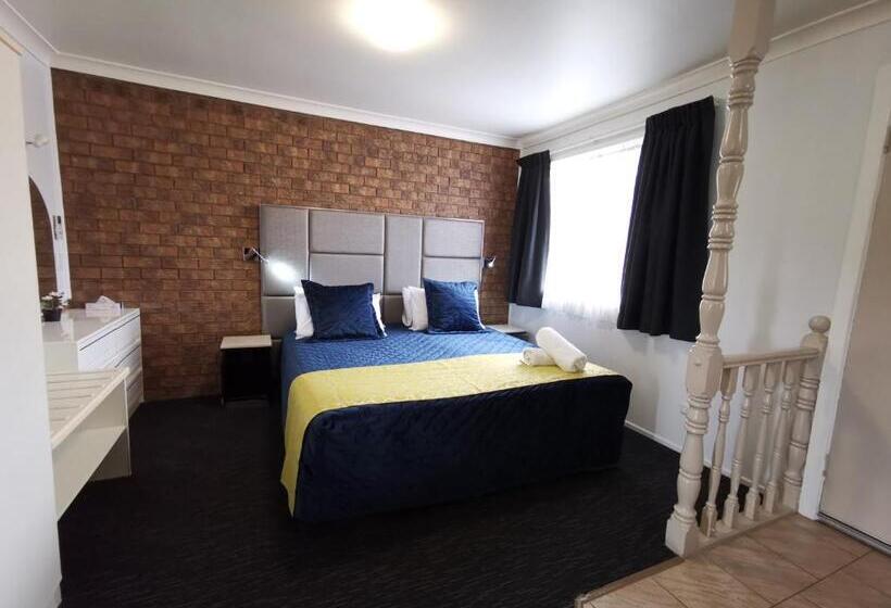 מיטת קינג בסוויטה, Leichhardt Motor Inn