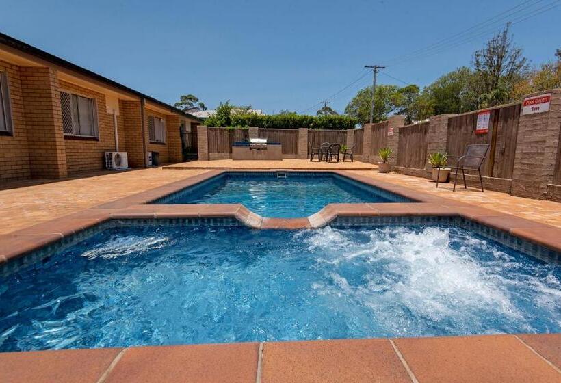 חדר קלאסי לשלושה, Leichhardt Motor Inn