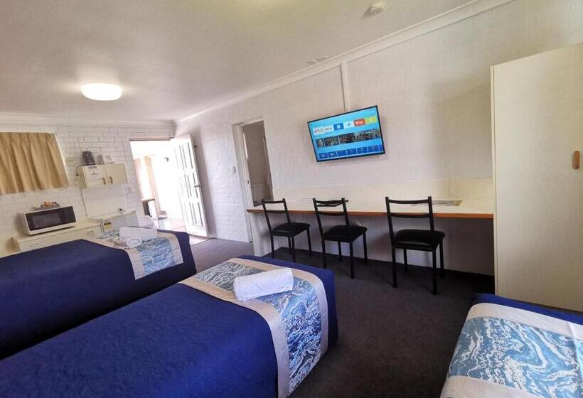 חדר קלאסי לשלושה, Leichhardt Motor Inn