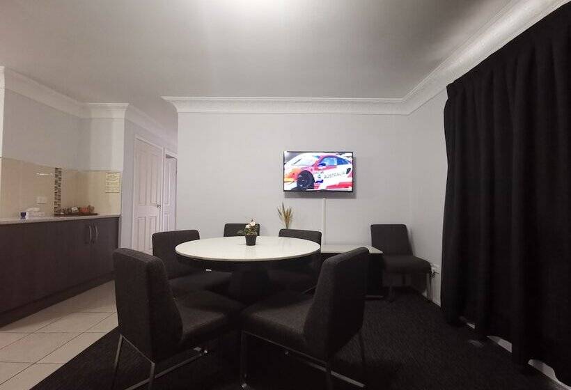 דירת שלושה חדרים, Leichhardt Motor Inn