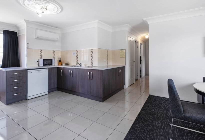 דירת שלושה חדרים, Leichhardt Motor Inn