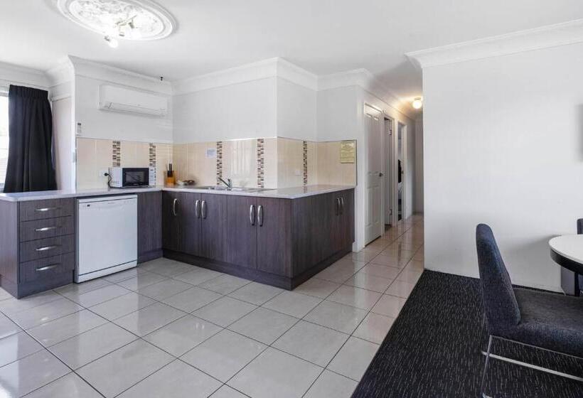 דירת שלושה חדרים, Leichhardt Motor Inn