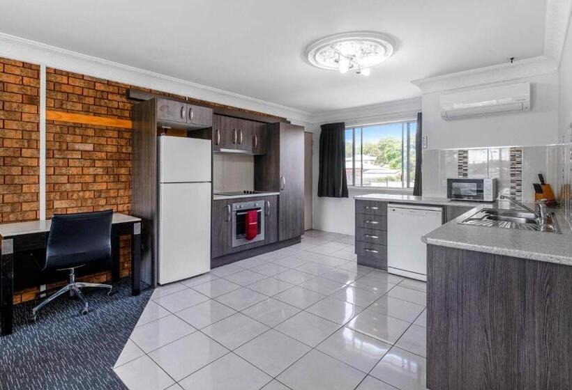 דירת שלושה חדרים, Leichhardt Motor Inn