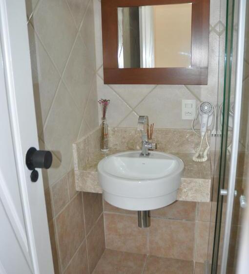 חדר דלוקס לשלושה, Porto Belo