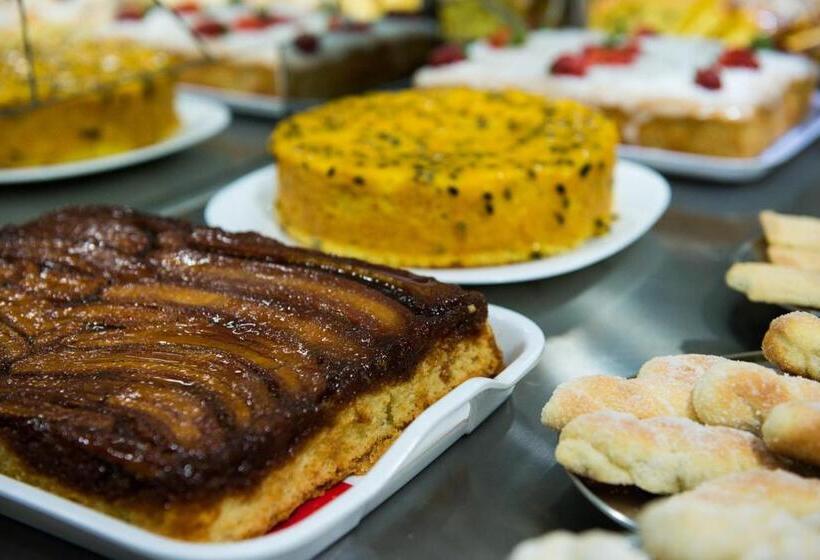 חדר דלוקס, Solar Plaza