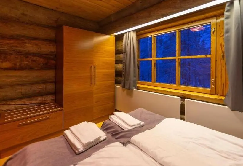 Huoneisto 1 Makuuhuone, Kuukkeli Log Houses Aurora Resort