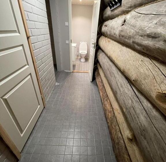 스탠다드 트리픔 룸 공동욕실, Kuukkeli Log Houses Aurora Resort