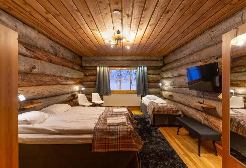 Standard Kolmen Hengen Huone Jaettu kylpyhuone, Kuukkeli Log Houses Aurora Resort