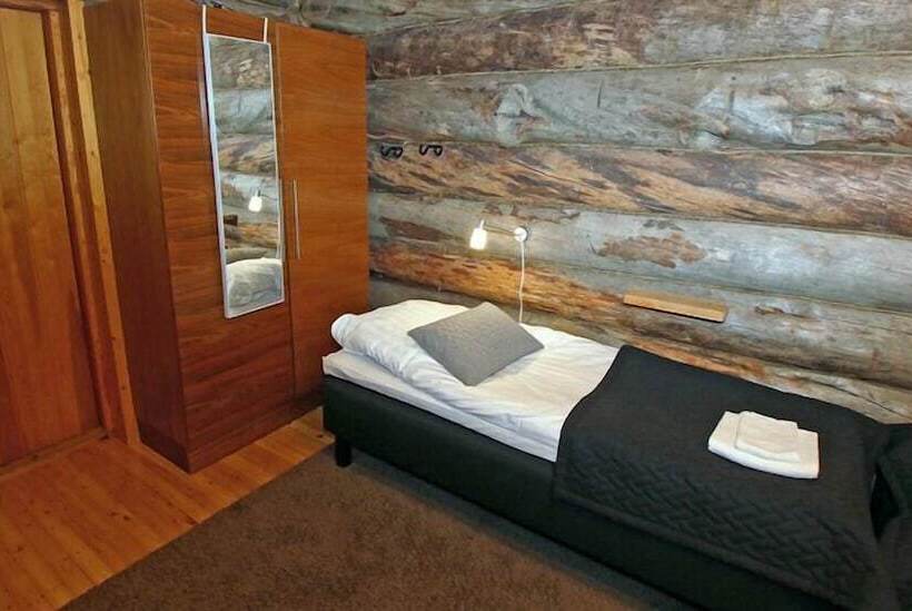 Номер Стандарт Четырехместный Совместный Санузел, Kuukkeli Log Houses Aurora Resort