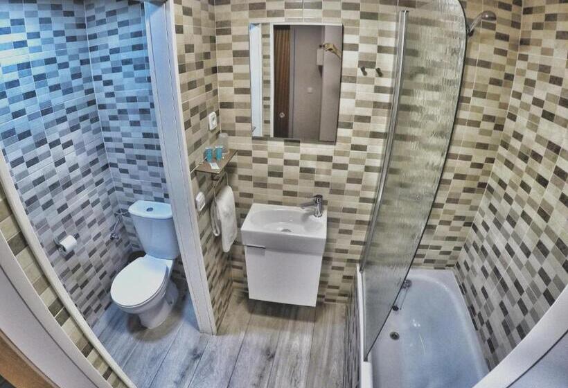 חדר סטנדרט לשלושה, L'Hostalet D'Arenys de Mar