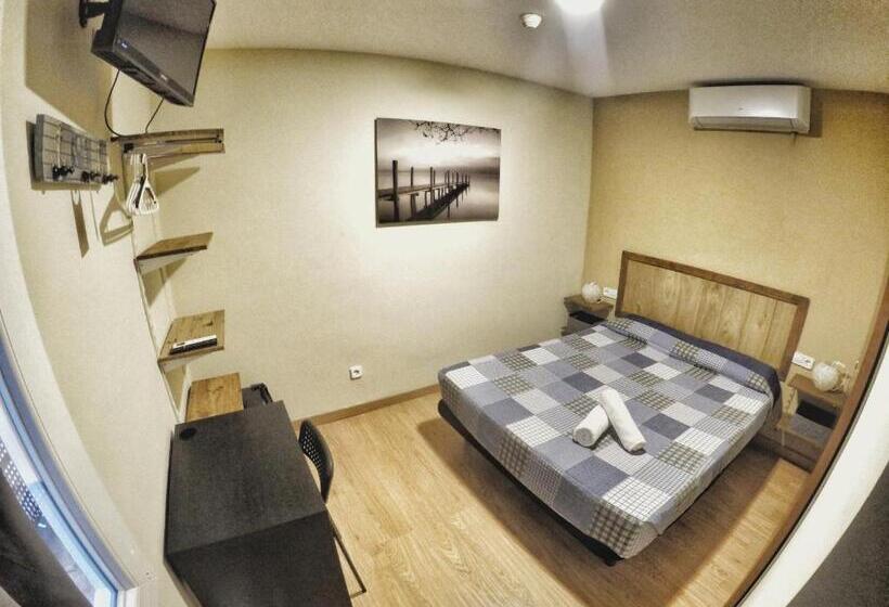 غرفة قياسية, L'Hostalet D'Arenys de Mar