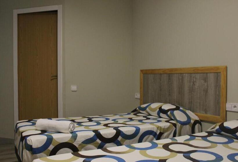 חדר סטנדרט לשלושה, L'Hostalet D'Arenys de Mar