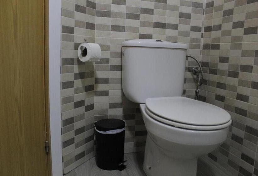 חדר סטנדרט לשלושה, L'Hostalet D'Arenys de Mar