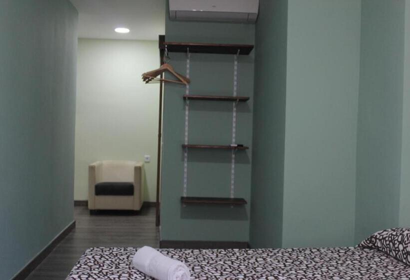 חדר סטנדרט לשלושה, L'Hostalet D'Arenys de Mar