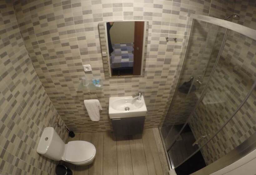 غرفة قياسية, L'Hostalet D'Arenys de Mar