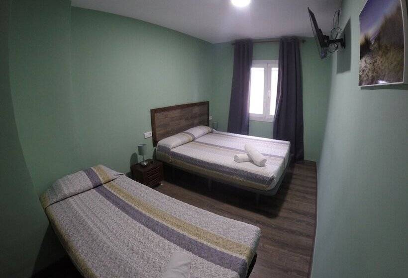 חדר סטנדרט לשלושה, L'Hostalet D'Arenys de Mar