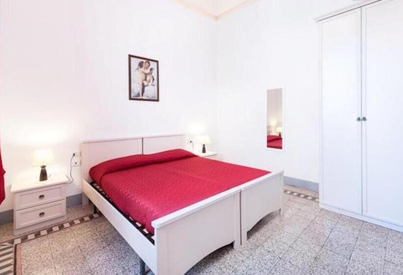 اتاق استاندارد با سرویس بهداشتی مشترک, L Aranceto&stilnovo