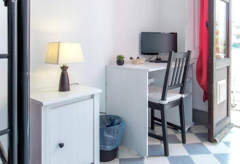 اتاق استاندارد با تختخواب دوطبقه و حمام مشترک, L Aranceto&stilnovo