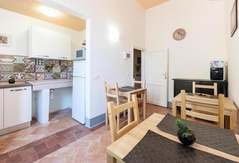 اتاق استاندارد با تختخواب دوطبقه و حمام مشترک, L Aranceto&stilnovo