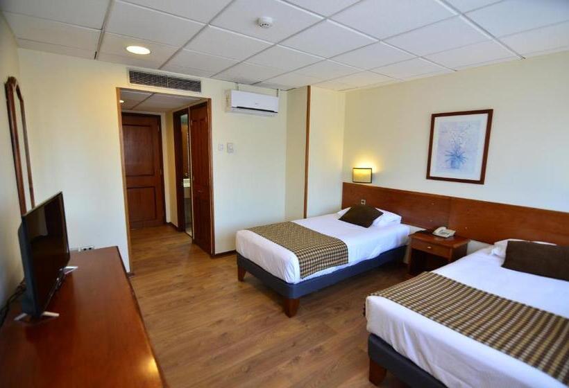 غرفة أساسية, Tur Hotel Santiago