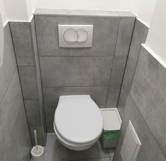 Escritório Basic, Amber Terrace Studio