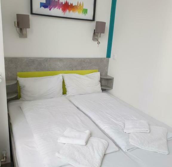 Escritório Basic, Amber Terrace Studio