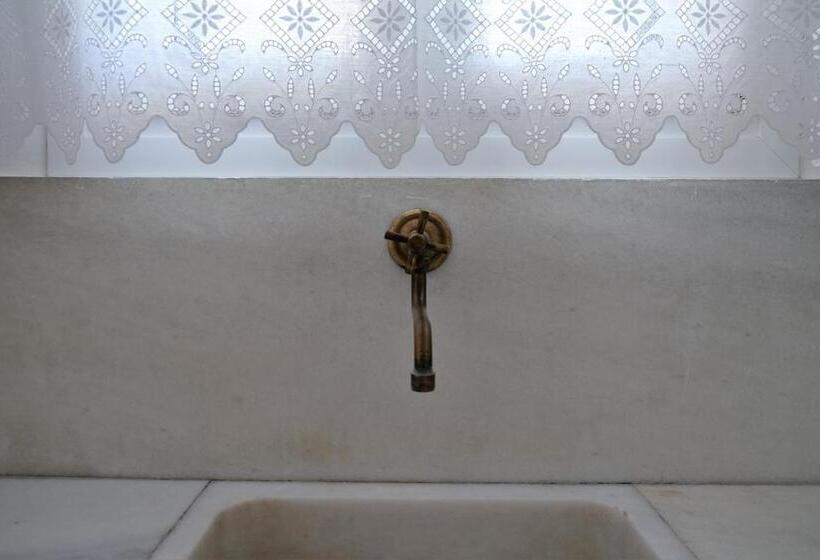 إستوديو قياسى, Bungalows Marina