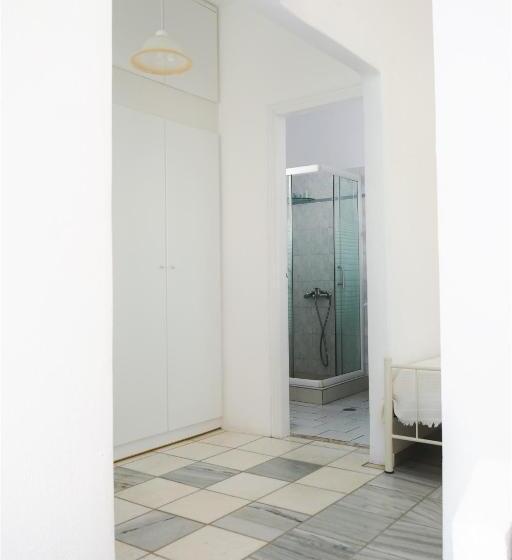 إستوديو قياسى, Bungalows Marina