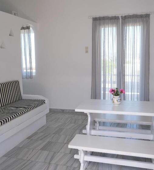 إستوديو قياسى, Bungalows Marina