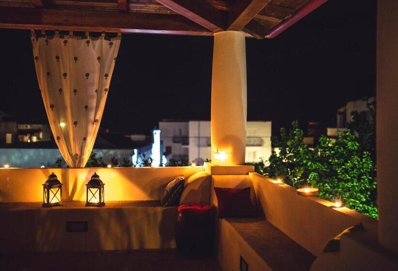 1 Bedroom Deluxe Apartment Sea View, Casa Papiro