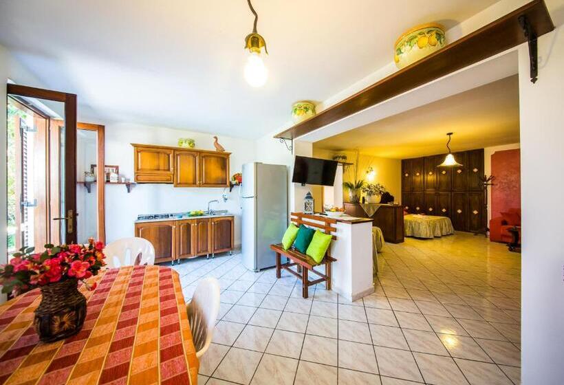 패밀리 아파트, Casa Papiro